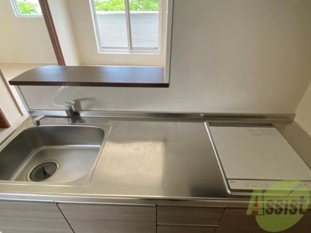 キッチン　シンプルなキッチンです。一人暮らしは最適ですね。