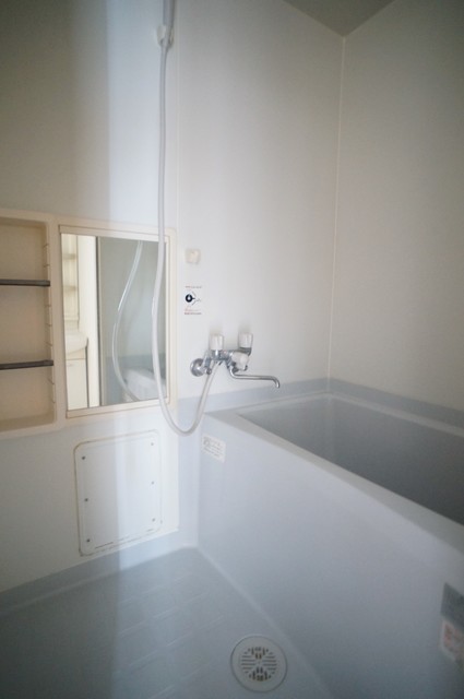 バス・シャワールーム　バストイレ別なのでゆったり癒しのバスタイムを満喫できます♪