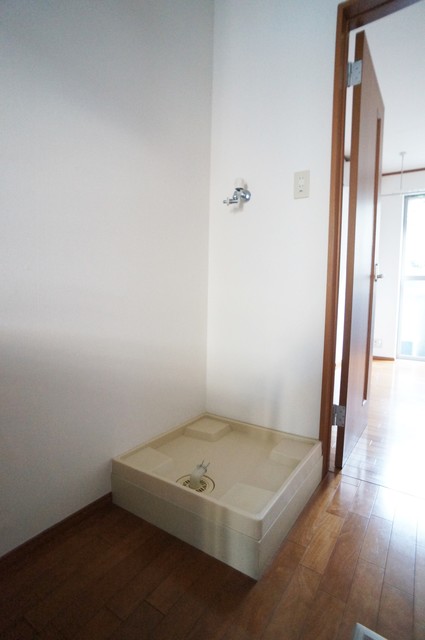 その他　雨の日でもお洗濯ができる！室内洗濯機置場付です☆