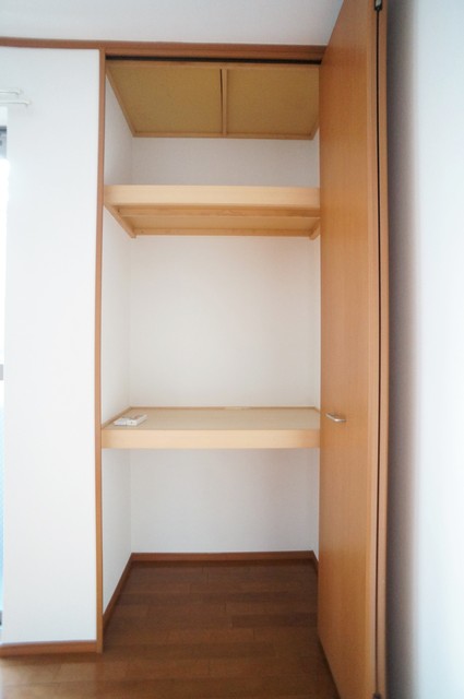 収納　増えがちな荷物をスッキリ収納できる大きめの収納です♪