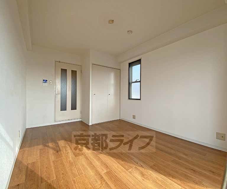 居室・リビング　学生さんにオススメのセキュリティー万全マンションです。