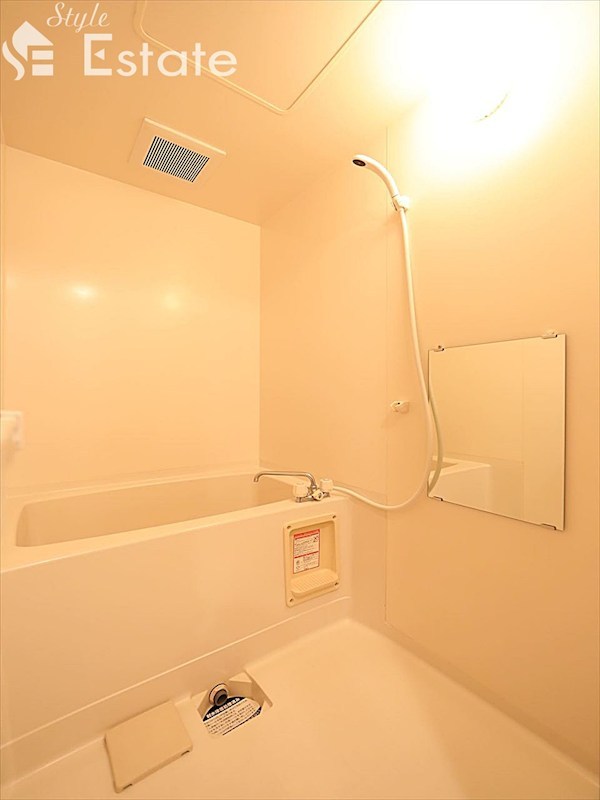 バス・シャワールーム　バスルーム