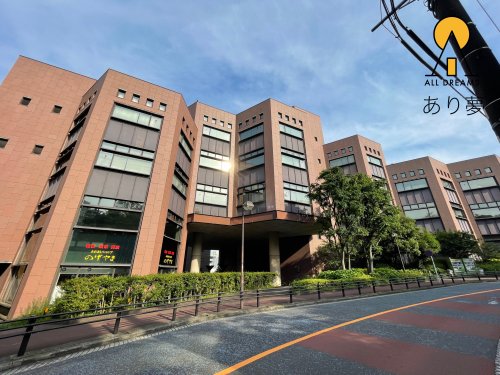 図書館　横浜市中央図書館（図書館）まで519m