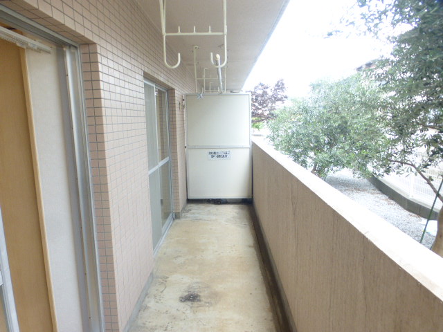 バルコニー　南面2室分ワイドバルコニー　真南向