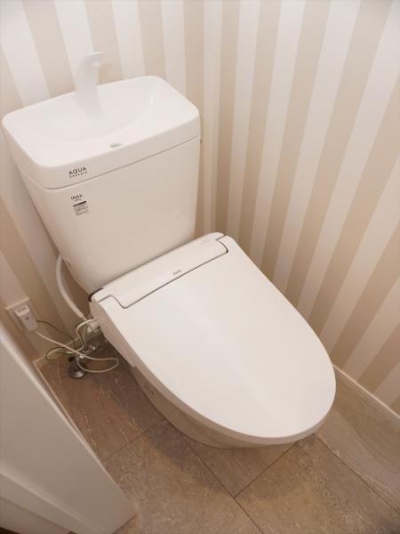 トイレ　トイレ