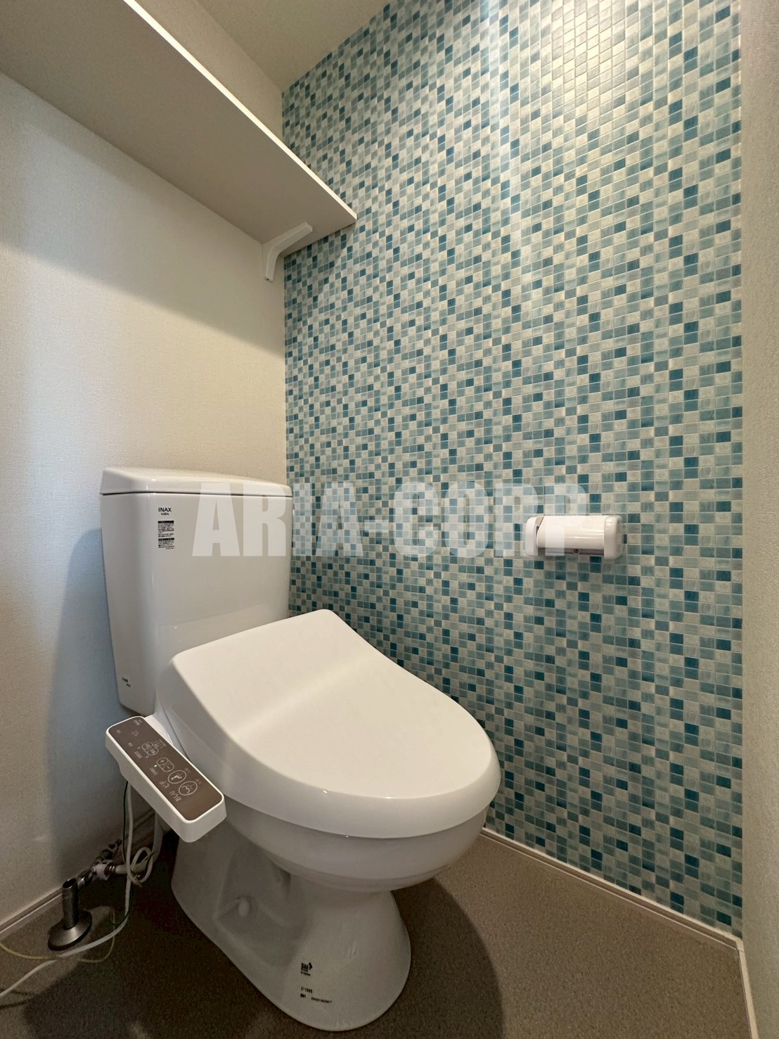 トイレ　温水洗浄便座付きのお手洗い！