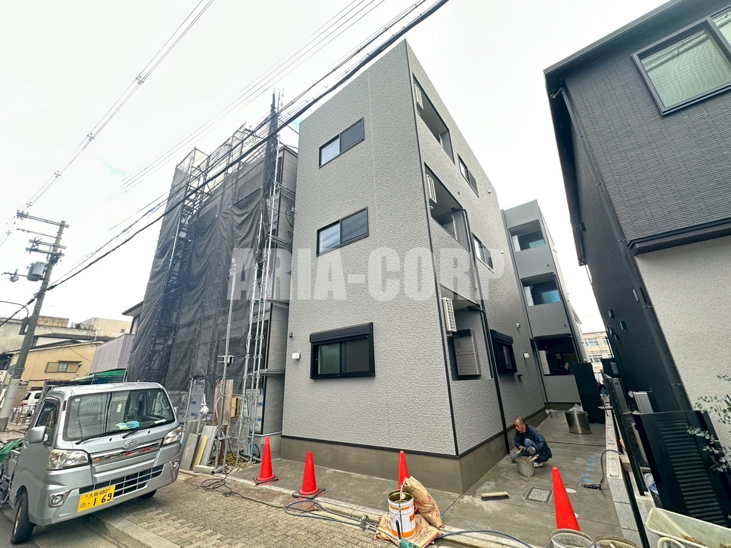 建物外観　2025年完成、大手ハウスメーカー施工のデザイナーズアパート