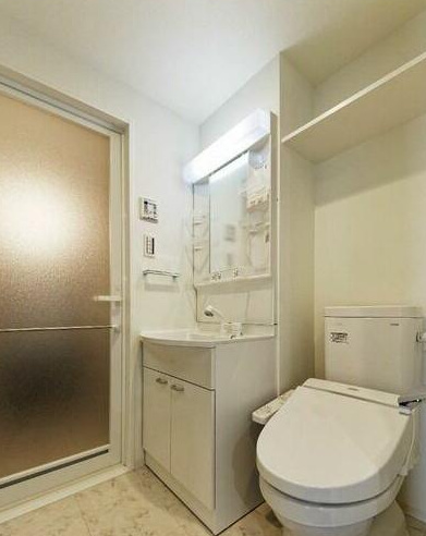 トイレ　クラリッサ横浜WEST