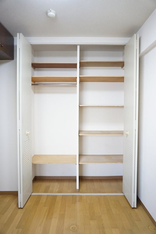 収納　洋室　クローゼット