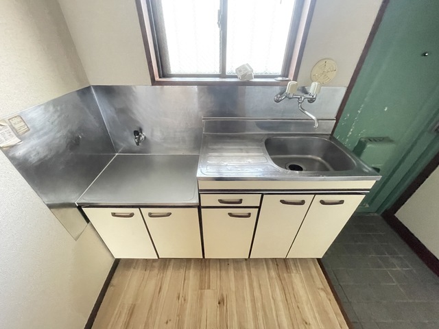 キッチン　別号室参考になります。