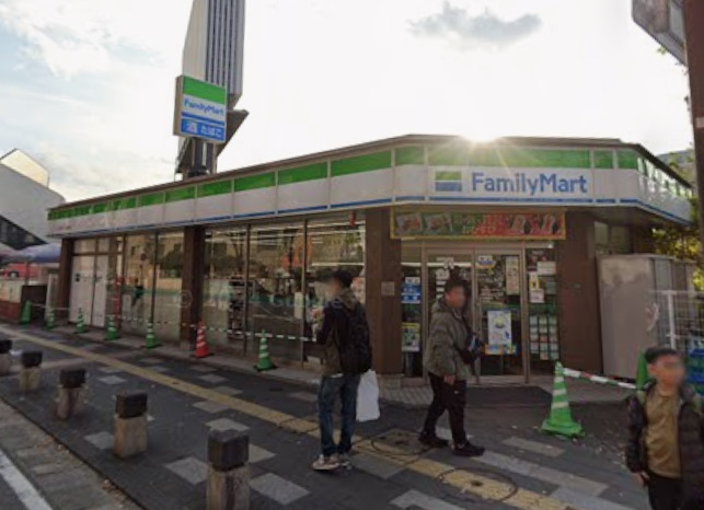 コンビニ　ファミリーマート 博多キャナル前店（コンビニ）まで724m