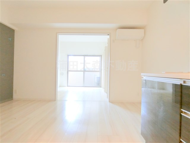 居室・リビング　DK8帖　ダイニングキッチン