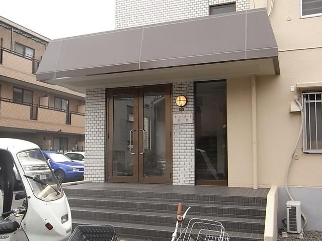 エントランス　建物入口