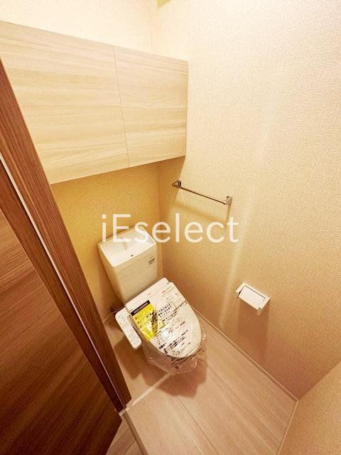 トイレ　温水洗浄便座付きのトイレ