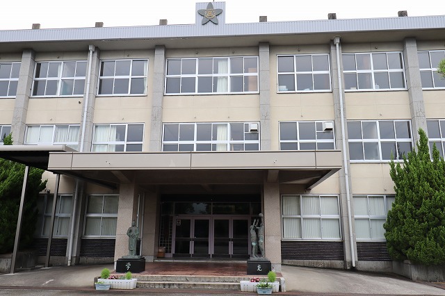 高校・高専　高朋高校（高校・高専）まで462m