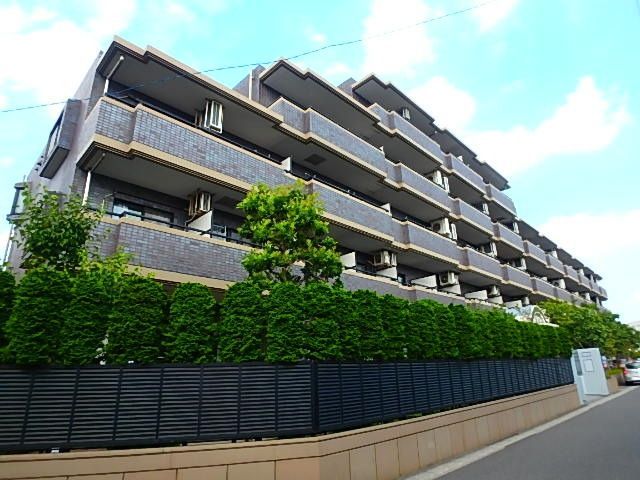 建物外観　駅徒歩7分　都市ガス対応マンション　日当たり良好