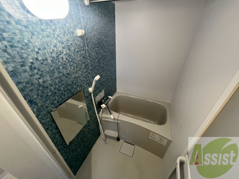 バス・シャワールーム　お風呂になります。一日の疲れを癒してくださいね。