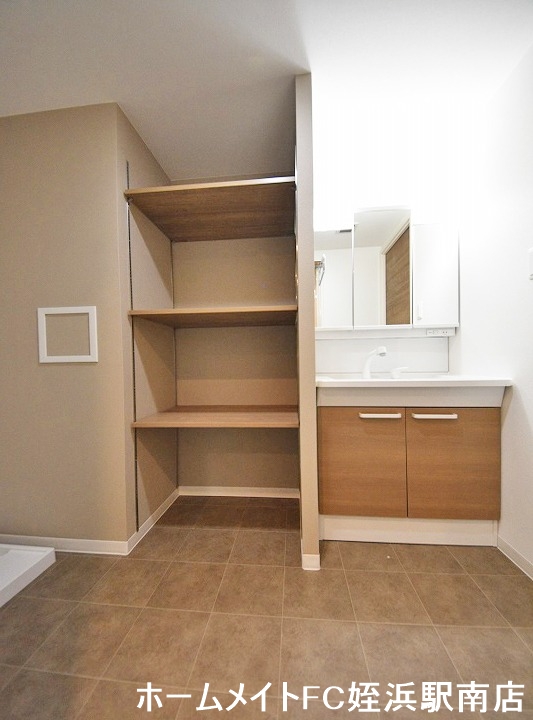 洗面設備　★広々とした洗面脱衣所♪★参考写真