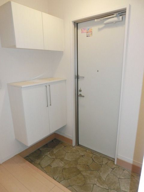 玄関　広々玄関スペース。