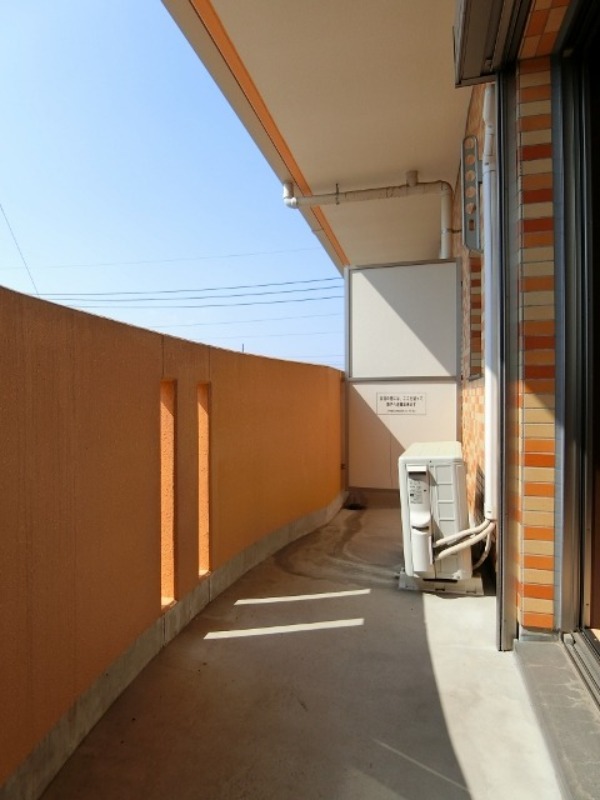 バルコニー　図面と現状に相違がある場合には現状を優先