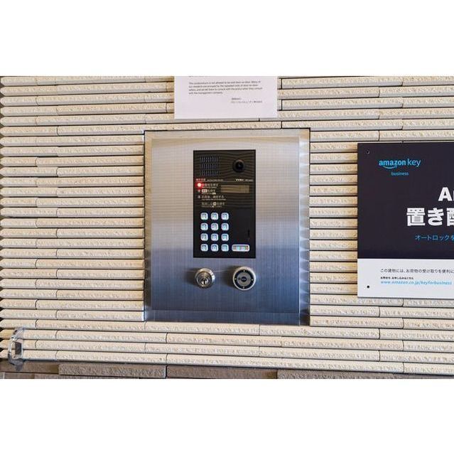 ロビー　オートロック