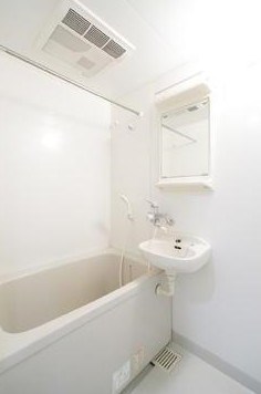 バス・シャワールーム　※別部屋参考写真