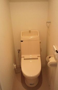 トイレ　☆トイレ☆ ※表層リニューアル前の室内写真です