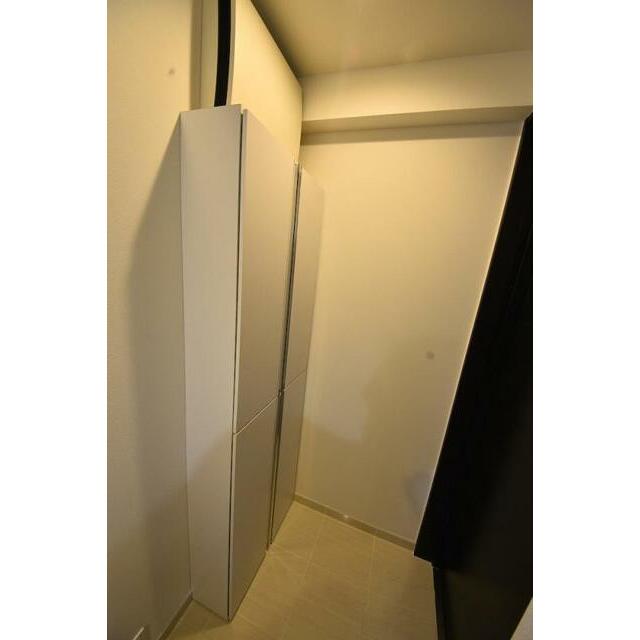 玄関　その他、部屋スペース