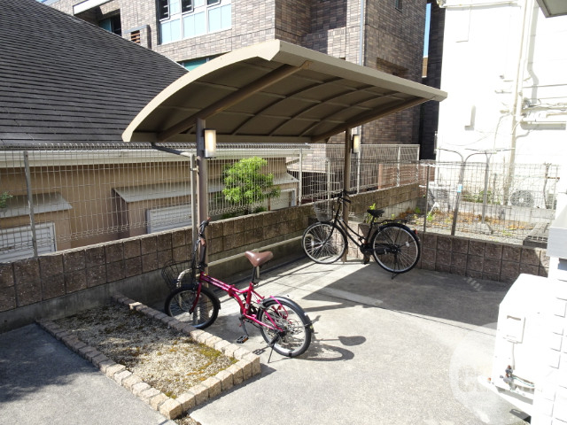 その他共有部分　屋根付き駐輪場
