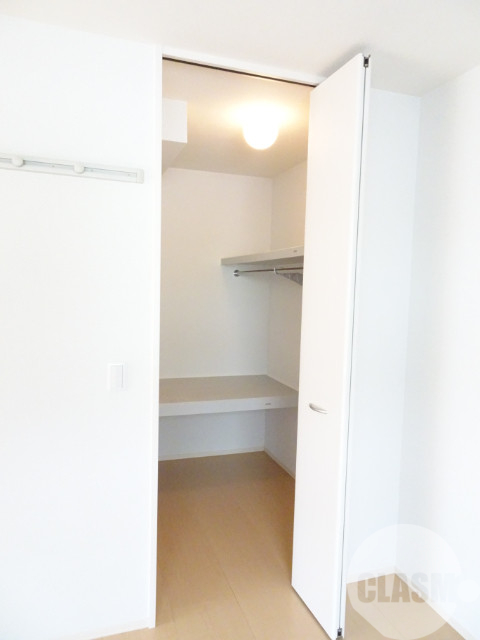 収納　ウォークインクローゼット