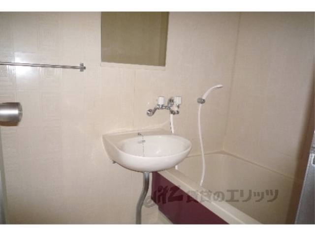 バス・シャワールーム　バス