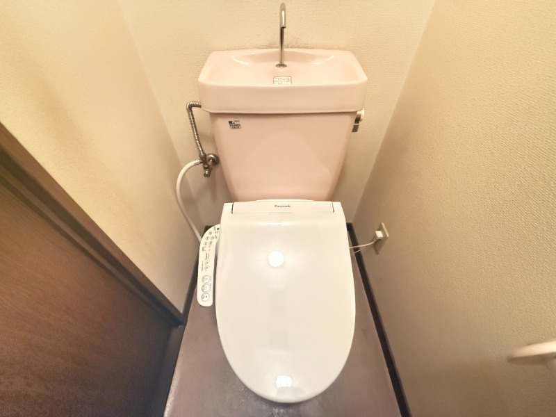 トイレ　別号室