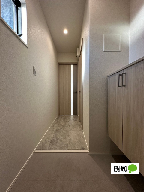 玄関　同物件別部屋