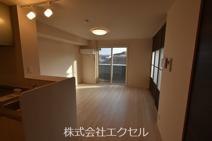 居室・リビング　エアコン完備。