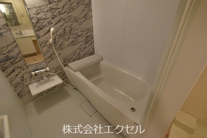 バス・シャワールーム　清潔なお風呂です。