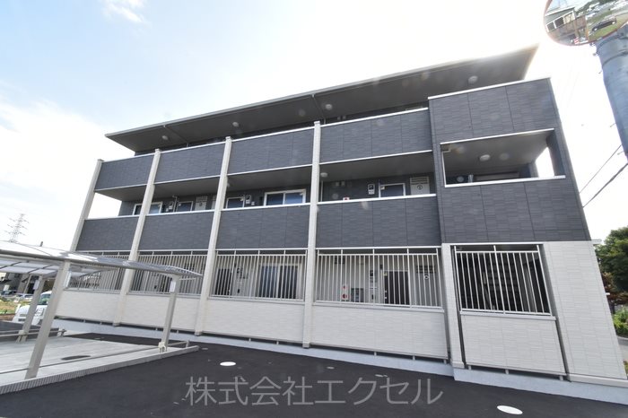 建物外観　百草園駅徒歩圏内の物件です。