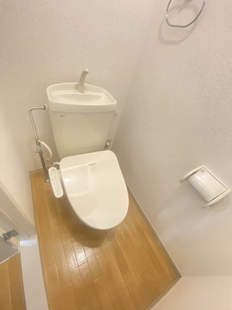 トイレ　トイレ