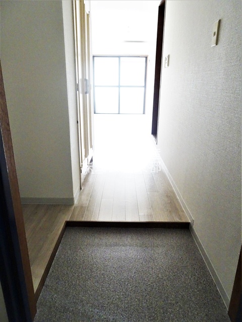 玄関　すっきりシンプルな玄関スペースです！