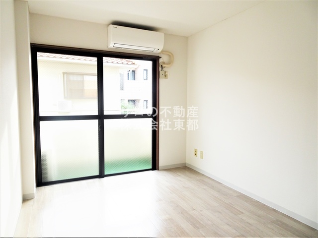 居室・リビング　南向きなので暖かな日差しが入りますね♪