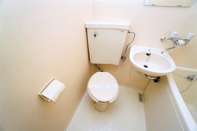 トイレ　※ほかのお部屋の参考写真です※