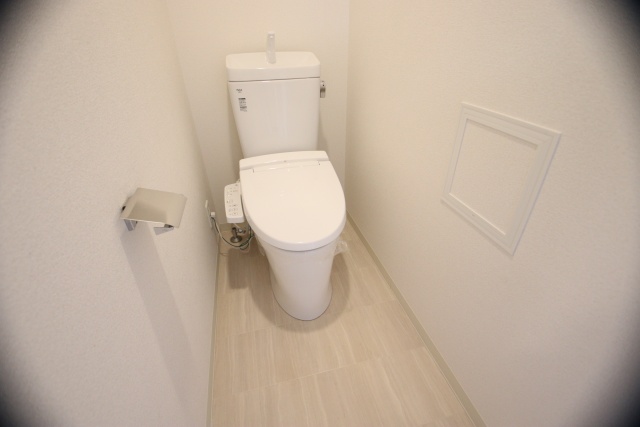 トイレ　※別室の参考写真の為、現況優先です。