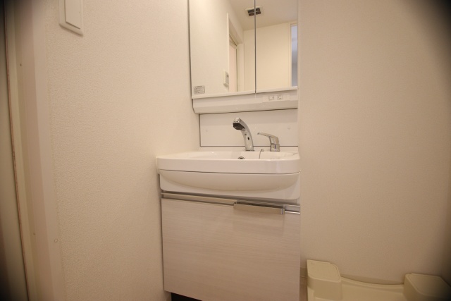 洗面設備　※別室の参考写真の為、現況優先です。