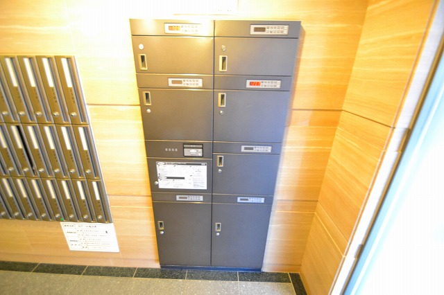 その他共有部分　☆単身者に人気の設備宅配ＢＯＸです☆