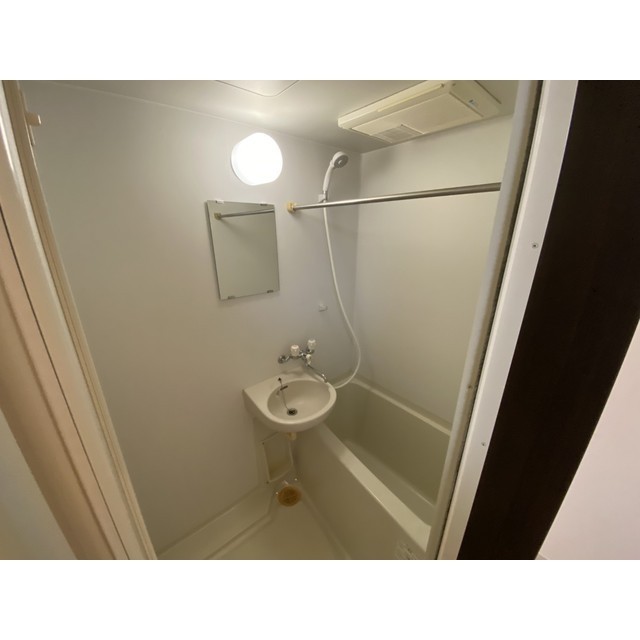 バス・シャワールーム　日々の暮らしに欠かせないお風呂です