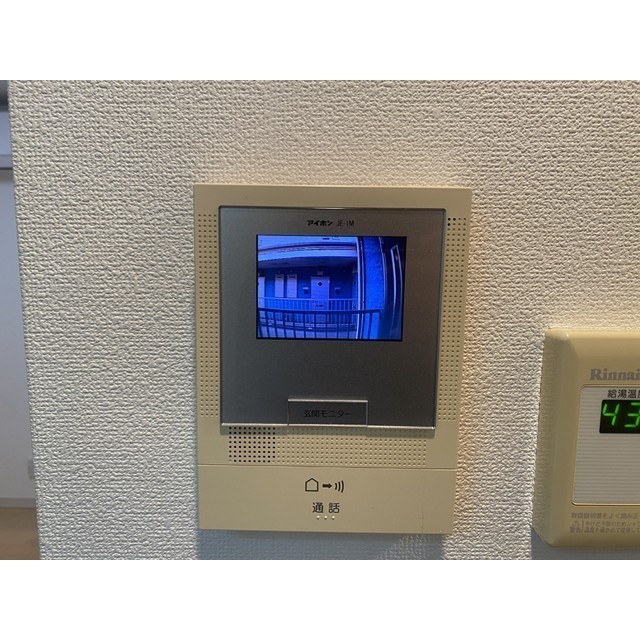 玄関　収納もある玄関です