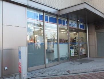 コンビニ　ローソン本郷一丁目春日通店（コンビニ）まで167m