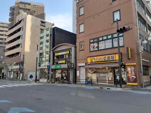飲食店　CoCo壱番屋（飲食店）まで221m