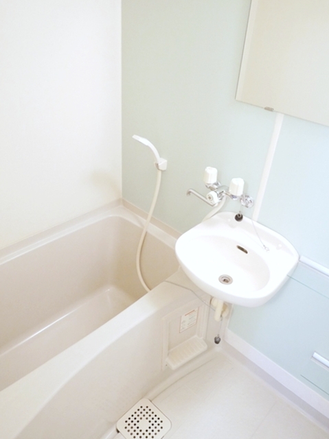 バス・シャワールーム　清潔感のある快適バスルーム♪