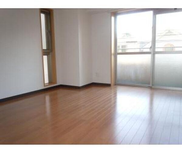 居室・リビング　使いやすい形の為、レイアウトを楽しめます♪