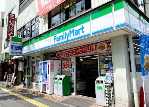 コンビニ　ファミリーマート 山中屋高津駅前店（コンビニ）まで143m